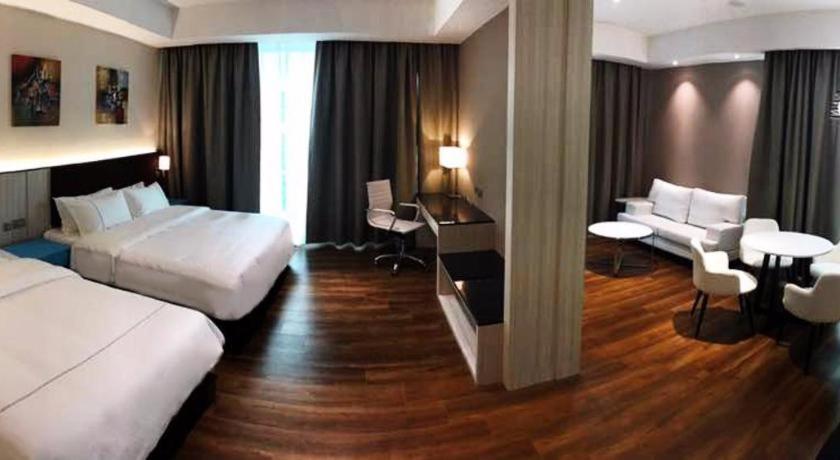 Higher Hotel Bandar Seri Begawan Bagian luar foto