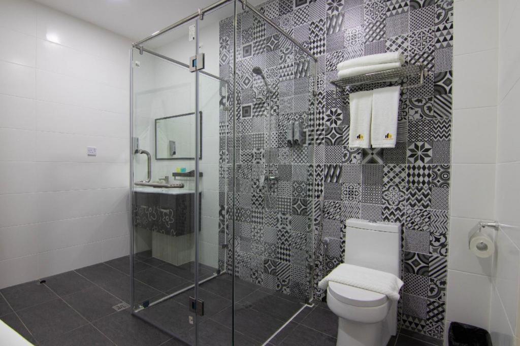 Higher Hotel Bandar Seri Begawan Bagian luar foto