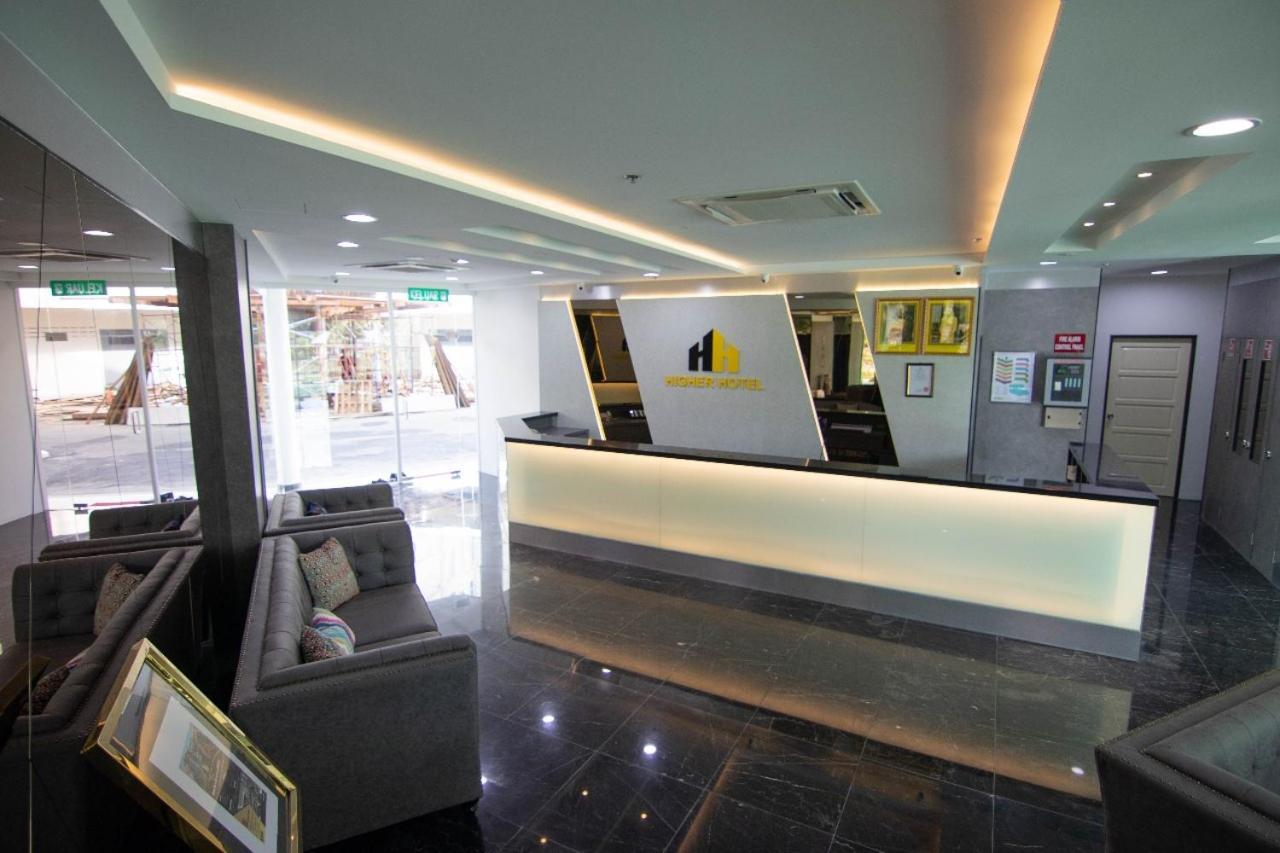 Higher Hotel Bandar Seri Begawan Bagian luar foto