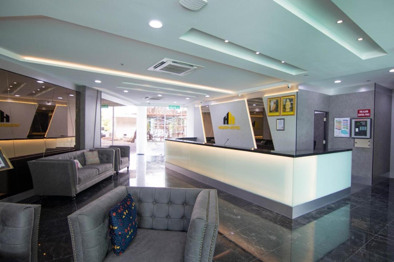 Higher Hotel Bandar Seri Begawan Bagian luar foto
