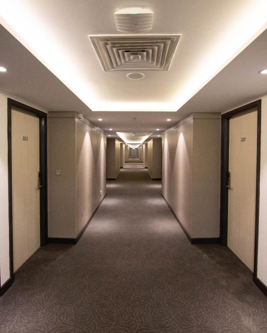 Higher Hotel Bandar Seri Begawan Bagian luar foto
