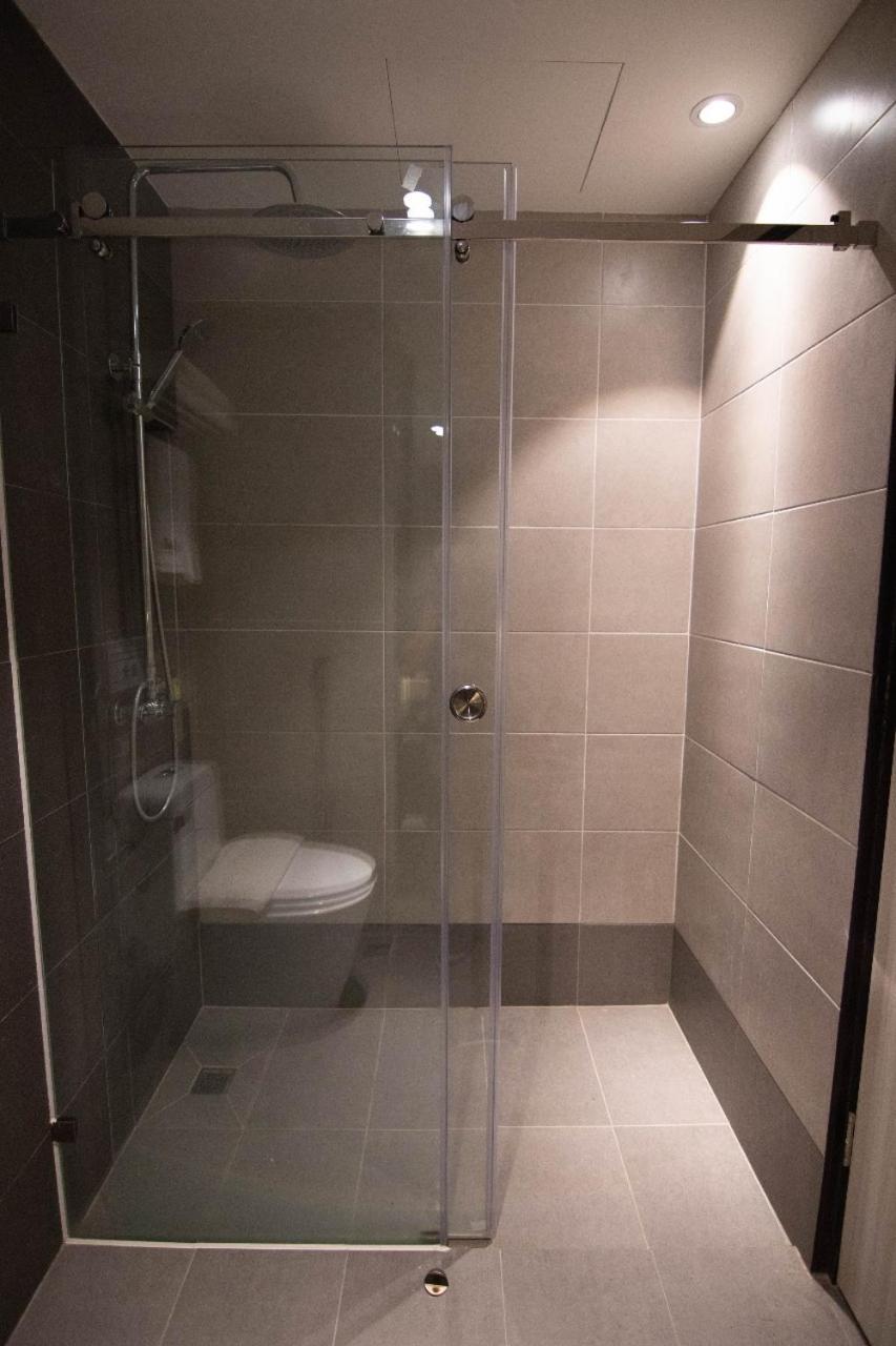 Higher Hotel Bandar Seri Begawan Bagian luar foto