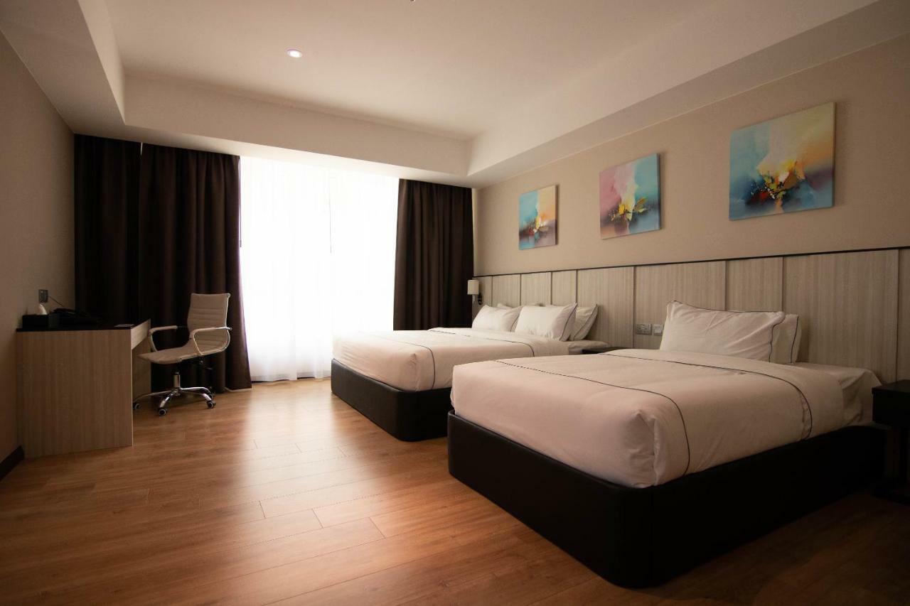 Higher Hotel Bandar Seri Begawan Bagian luar foto